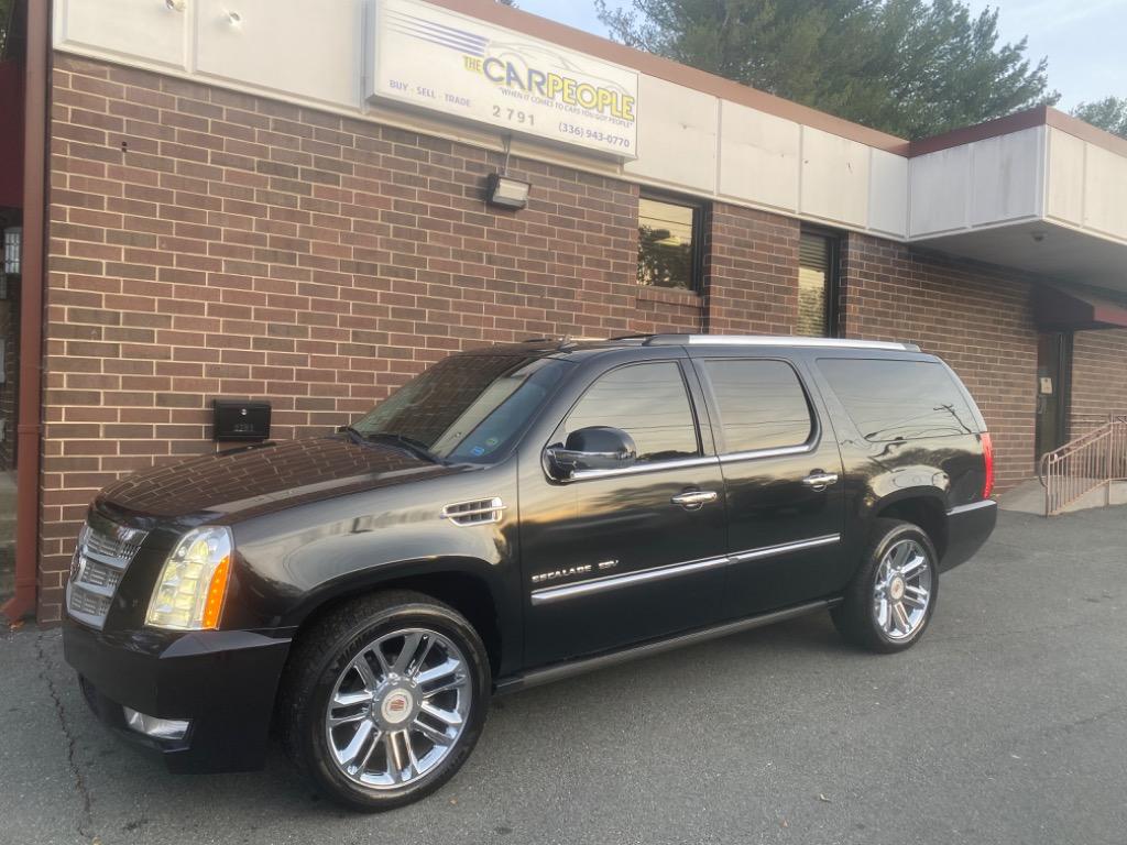 2013 Cadillac Escalade ESV Platinum Edition's photo