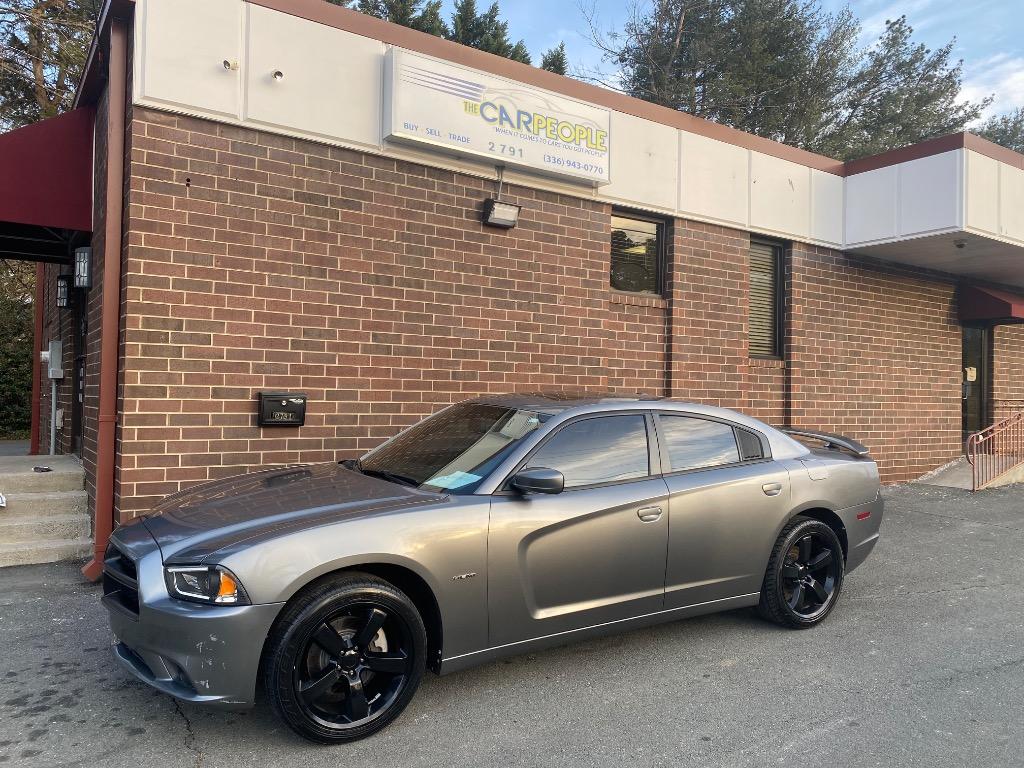 2011 Dodge Charger R/T's photo