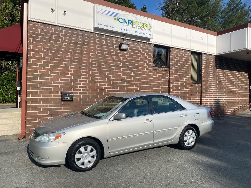 2004 Toyota Camry LE 4AT's photo